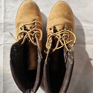 Elegant Tan and Brown Lace-Up Women's Boots